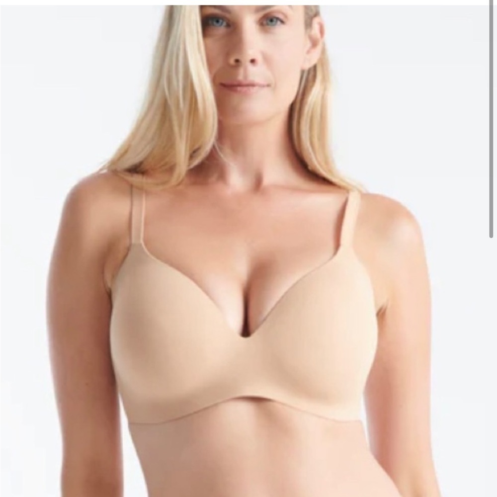 Knix Wingwoman Bra Size 4 Cream
